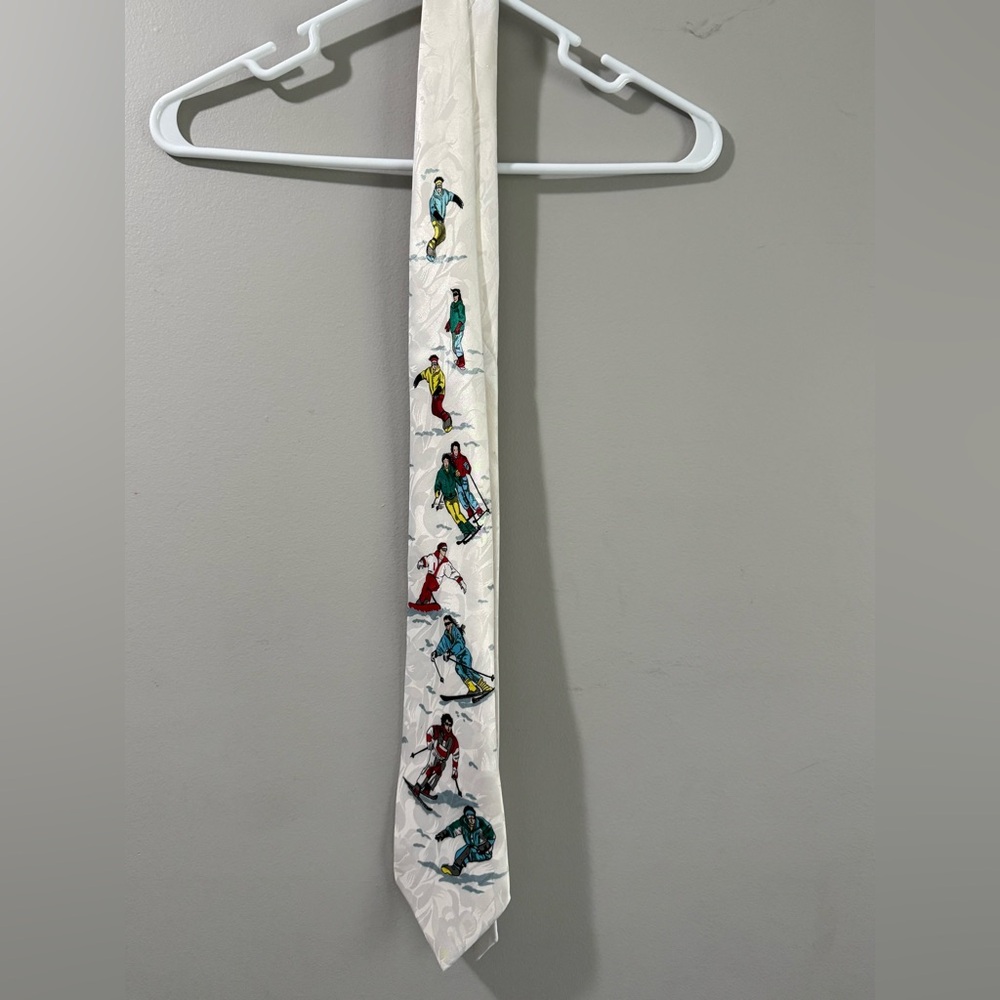 Men's White Novelty Skiers Silk Tie